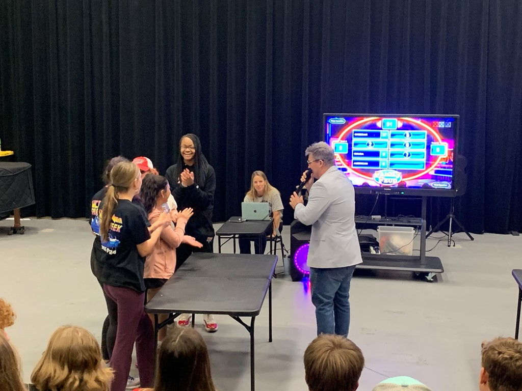 Family Feud seniors playing